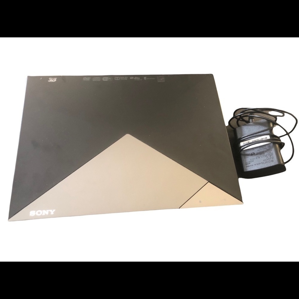 Sony Wire-less LAN Built-In Blu-Ray 3D Player 10.5X8 Adapter BDP-S5200 Working